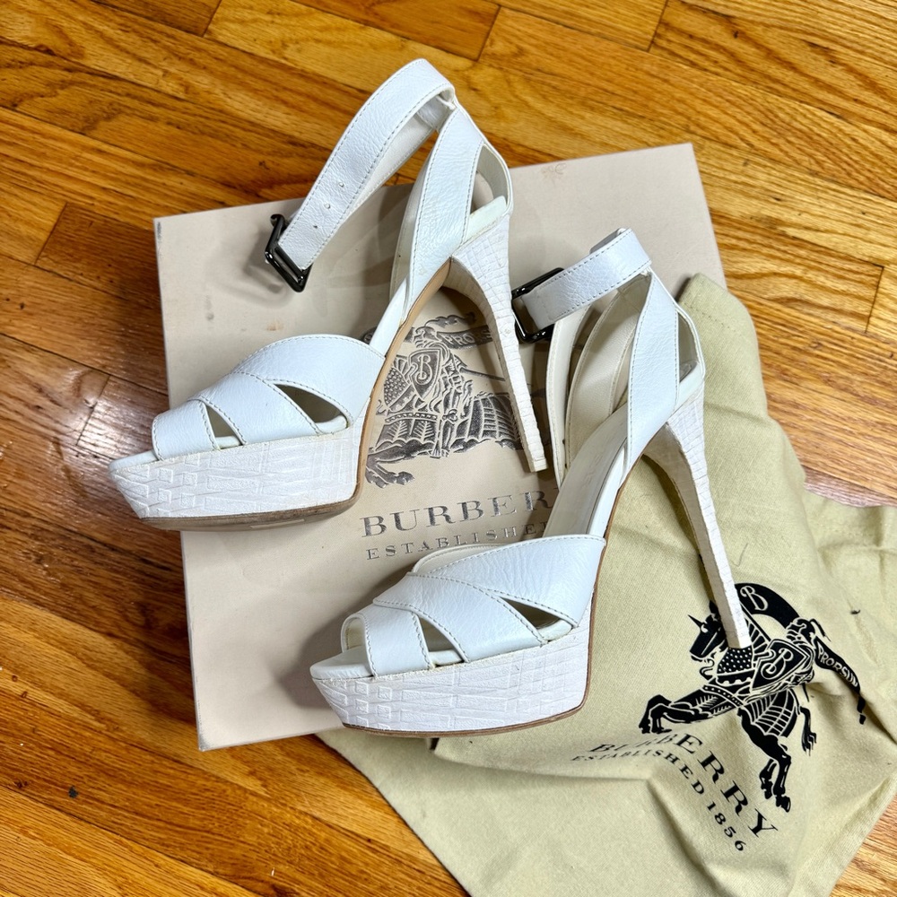 Burberry white vintage leather avondale platgorm sandal